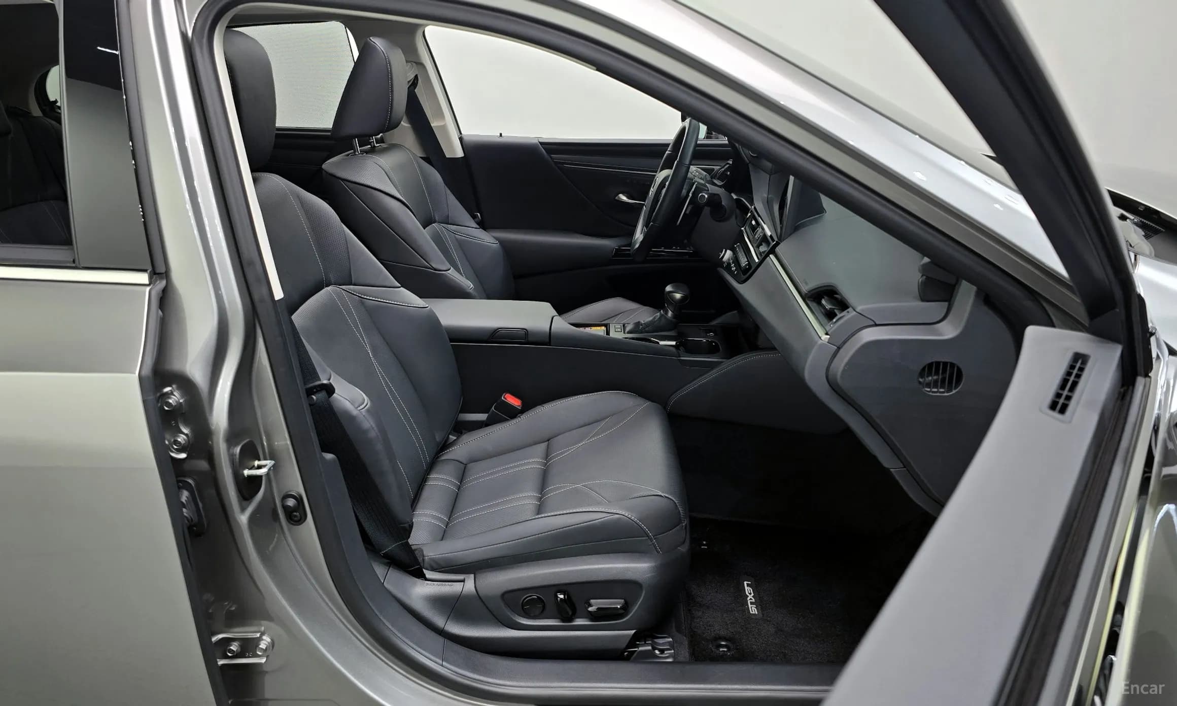 ES300h 7th Generation
