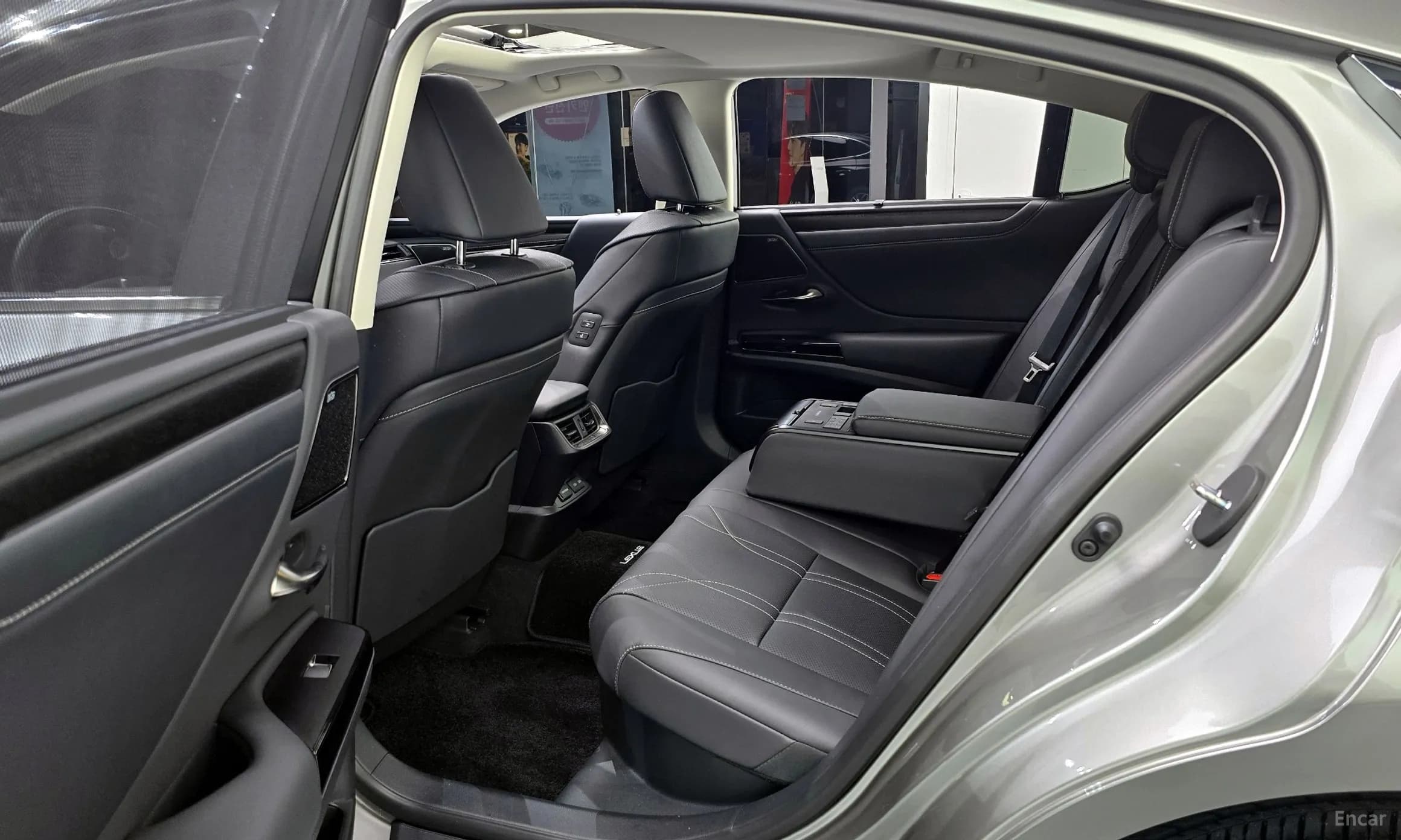 ES300h 7th Generation