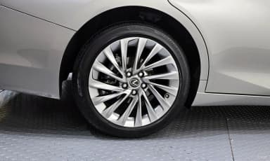 ES300h 7th Generation
