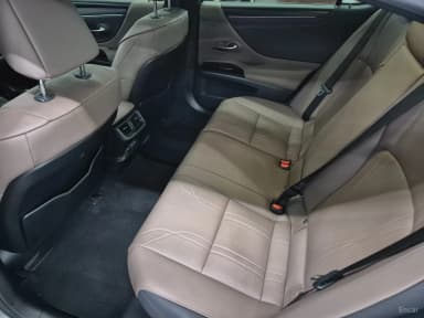 ES300h 7th Generation