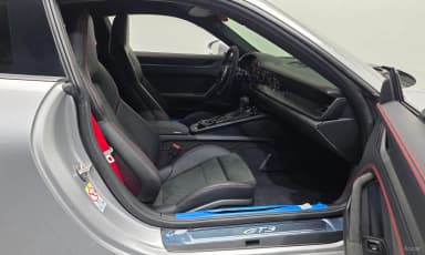 911 (992)