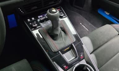 911 (992)