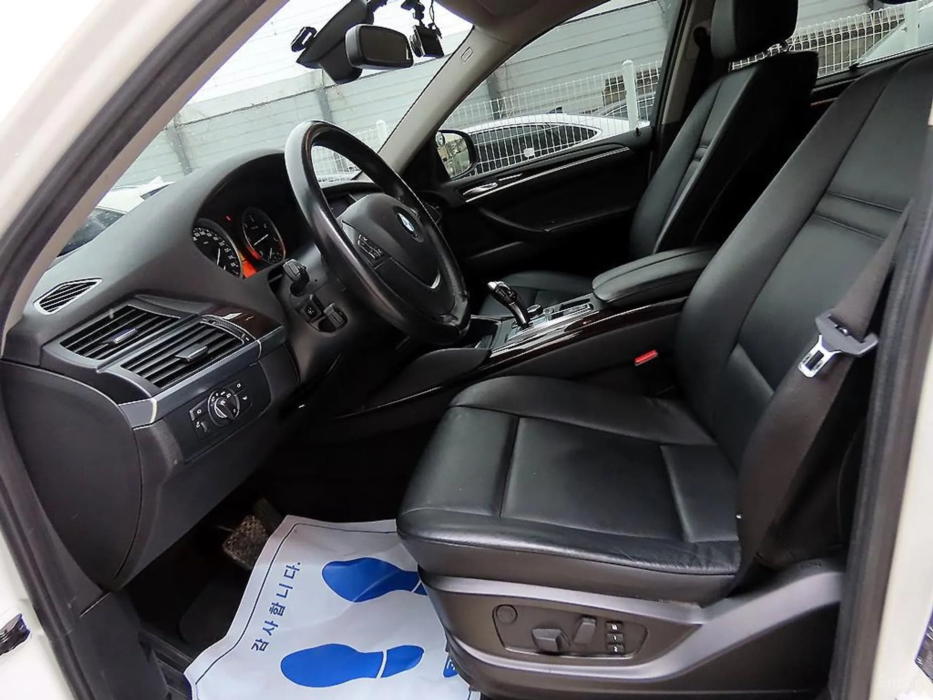 X6 (E71)