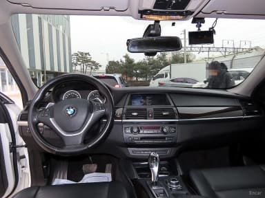 X6 (E71)