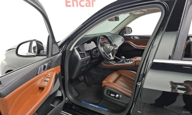 X7 (G07)