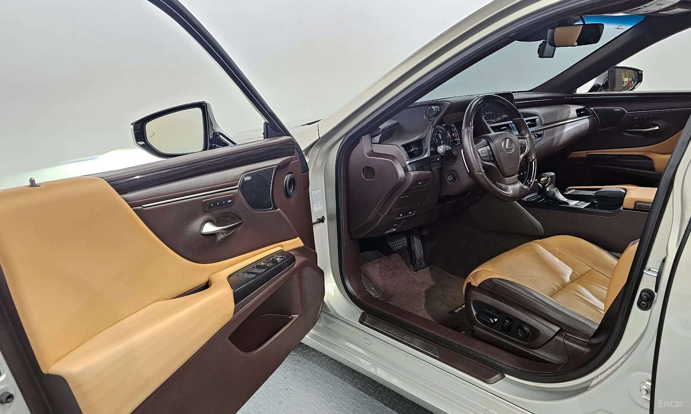 ES300h 7th Generation