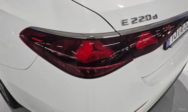 E-Class W214