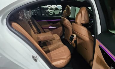 E-Class W214