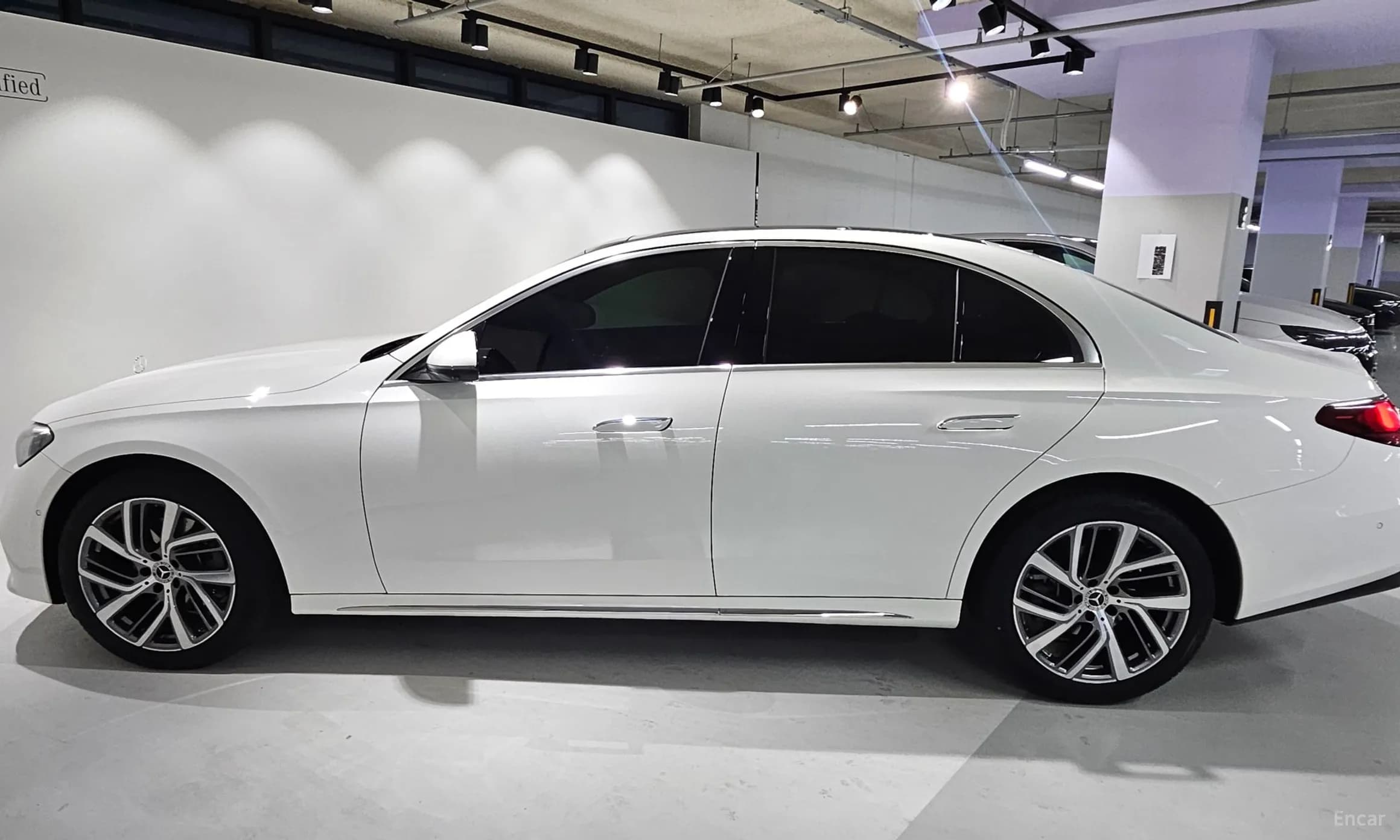 E-Class W214