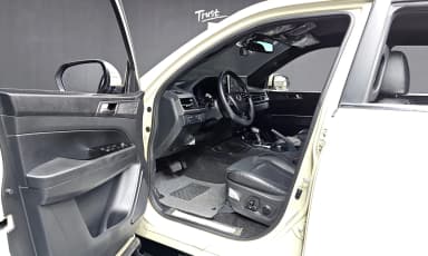 Rexton Sports Khan
