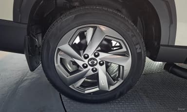 Rexton Sports Khan