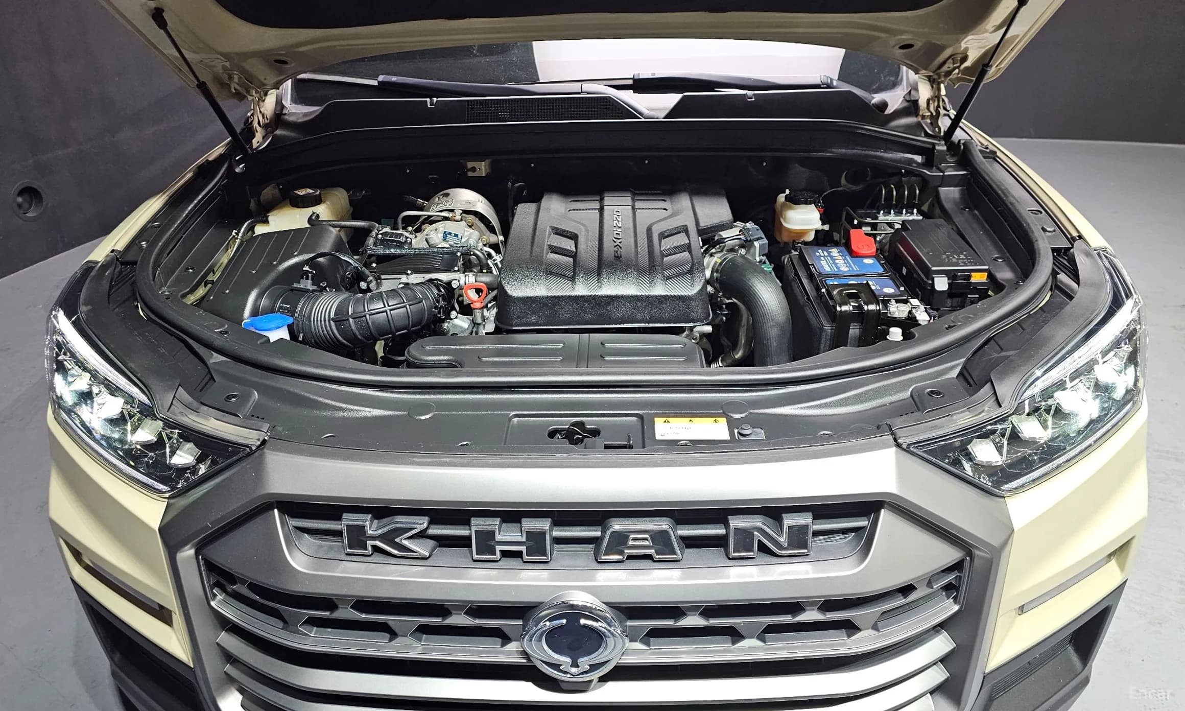 Rexton Sports Khan