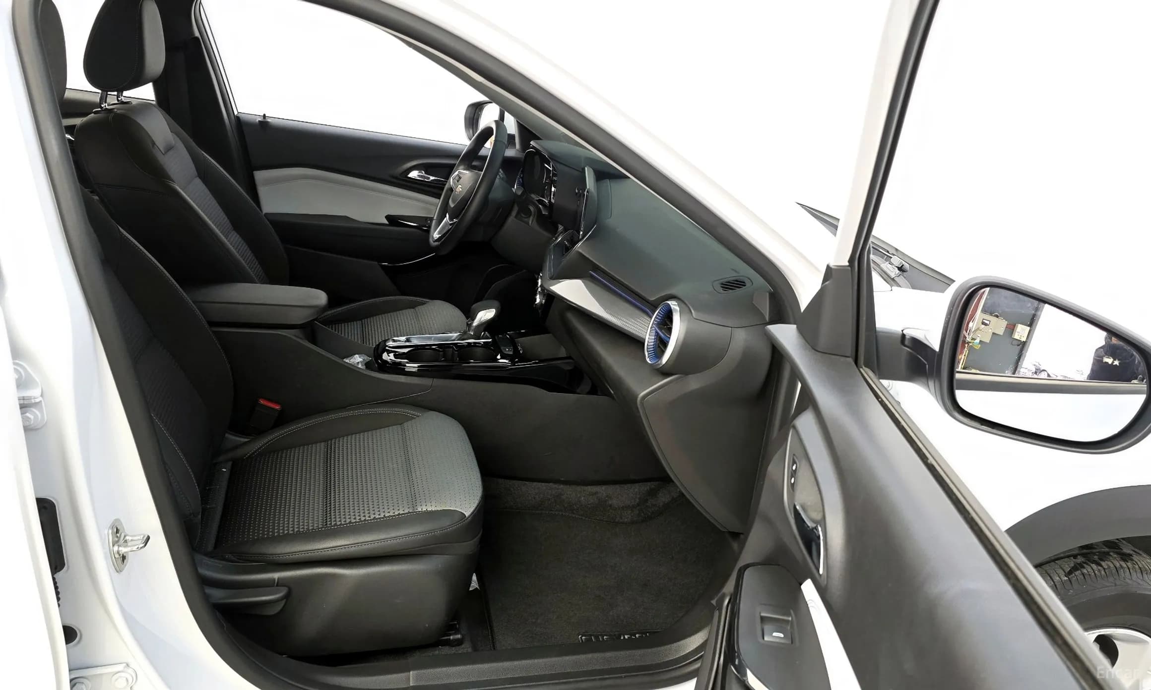 Trax Crossover