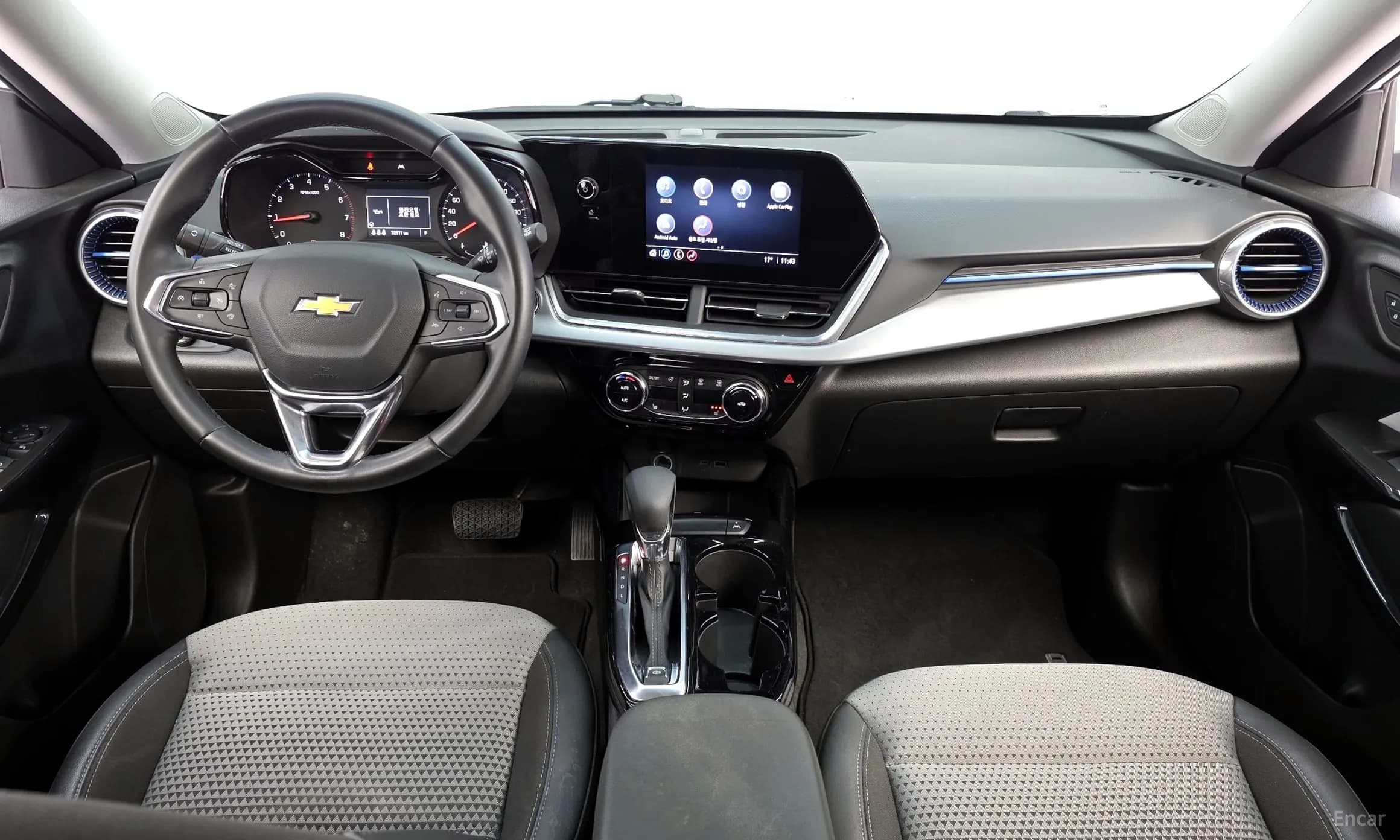 Trax Crossover