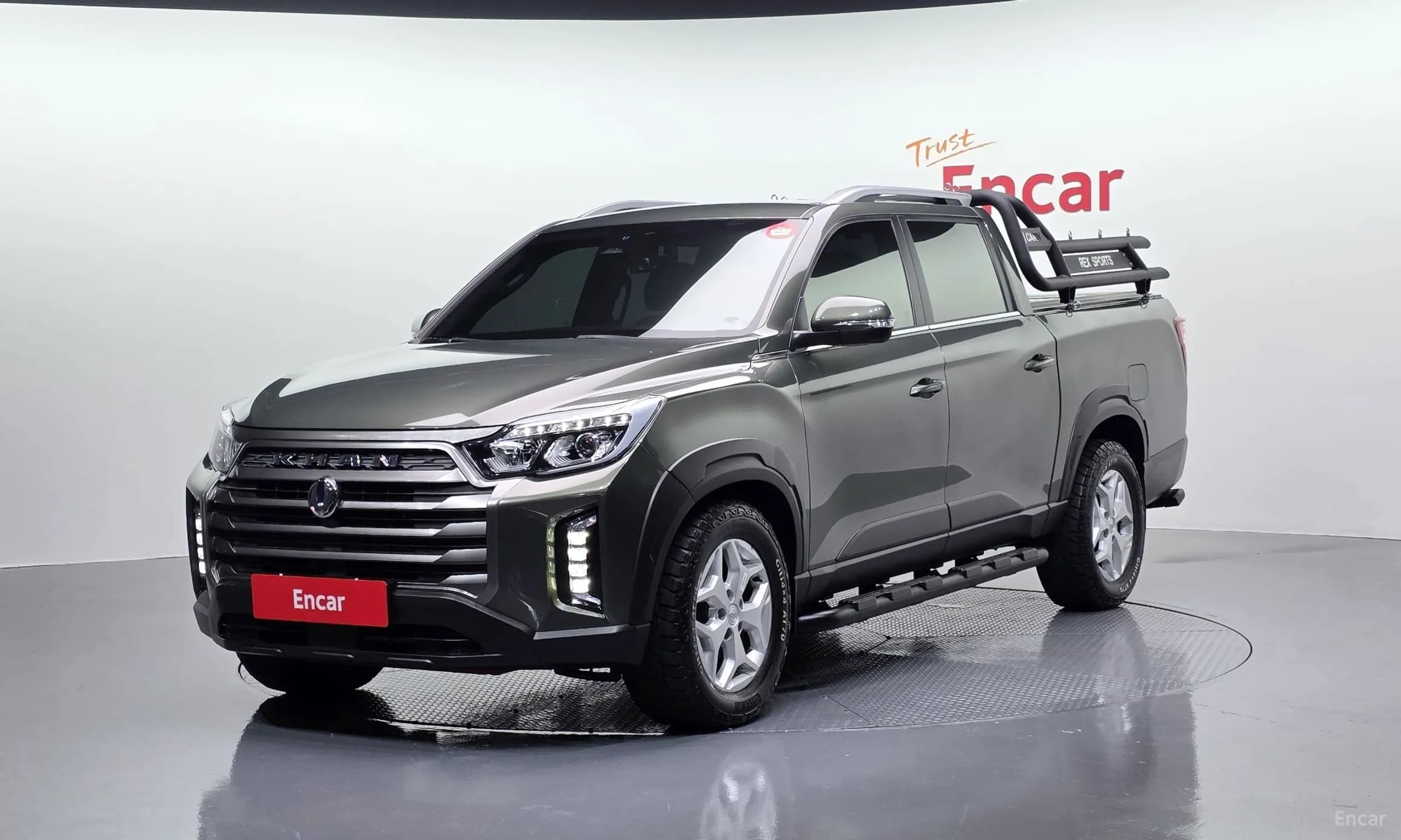 Rexton Sports Khan
