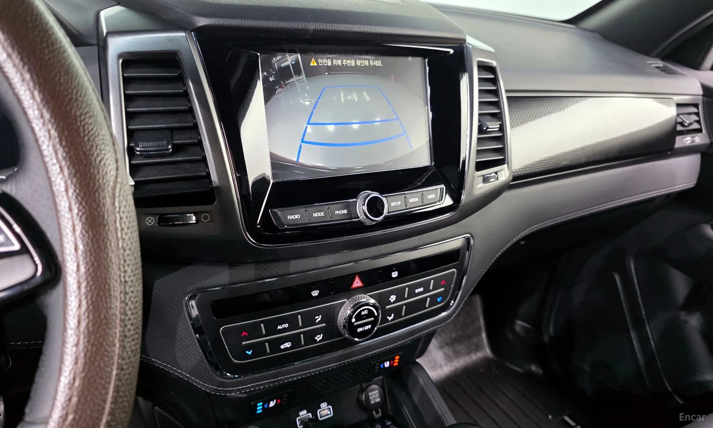 Rexton Sports Khan