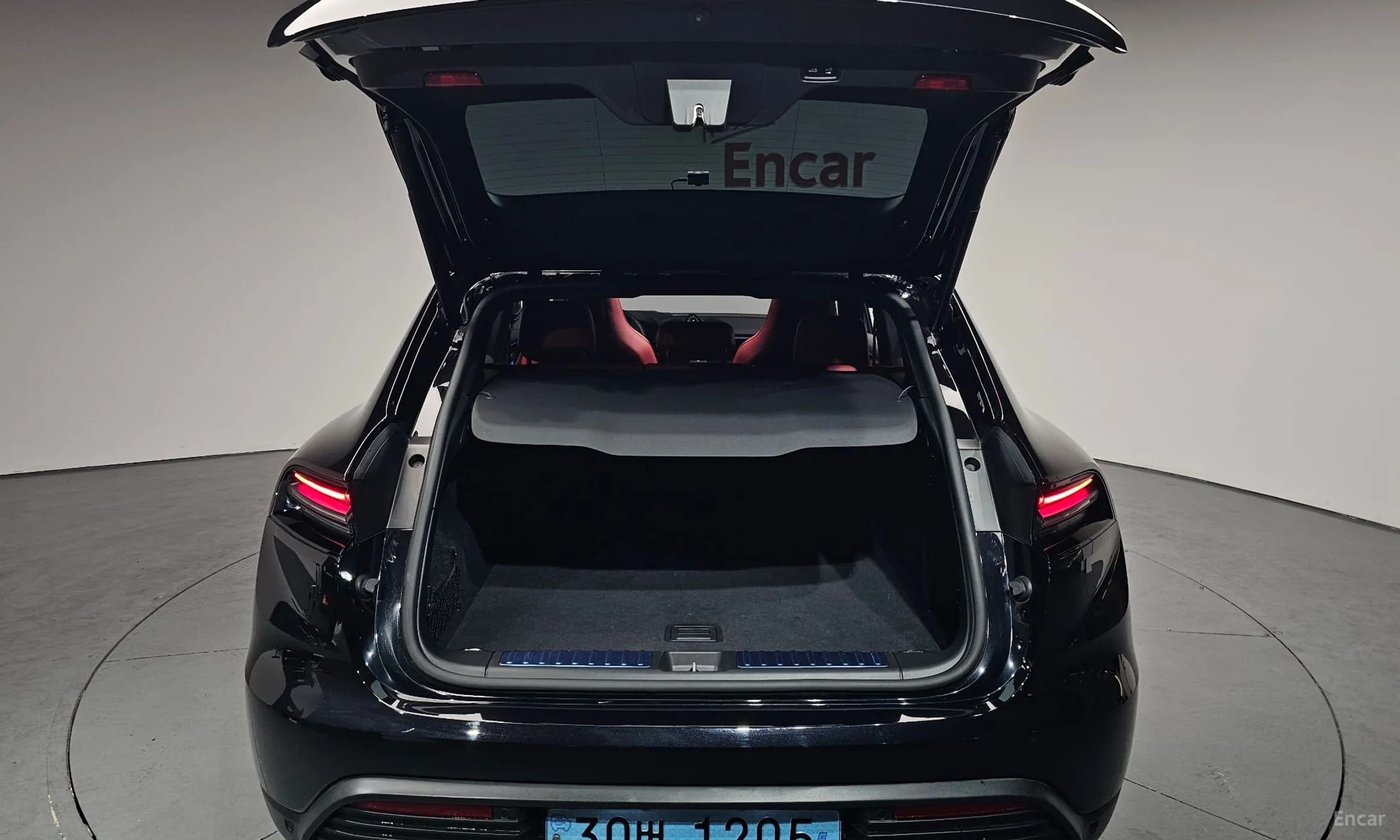 Macan EV