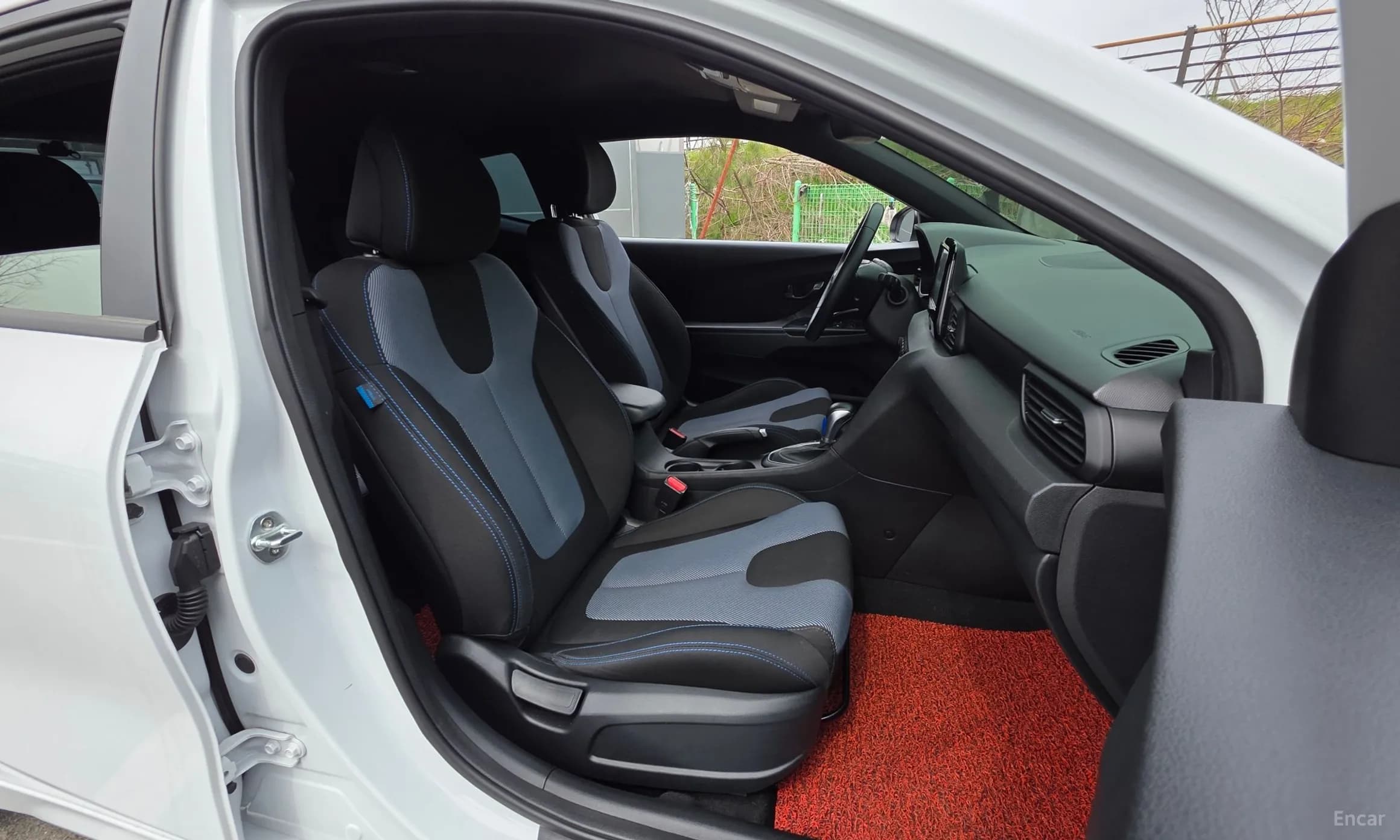 Veloster (JS)