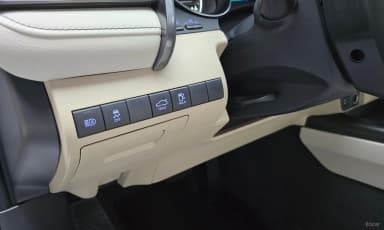 Camry (XV70)