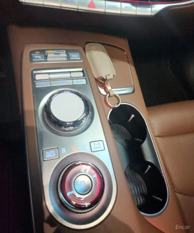 GV70