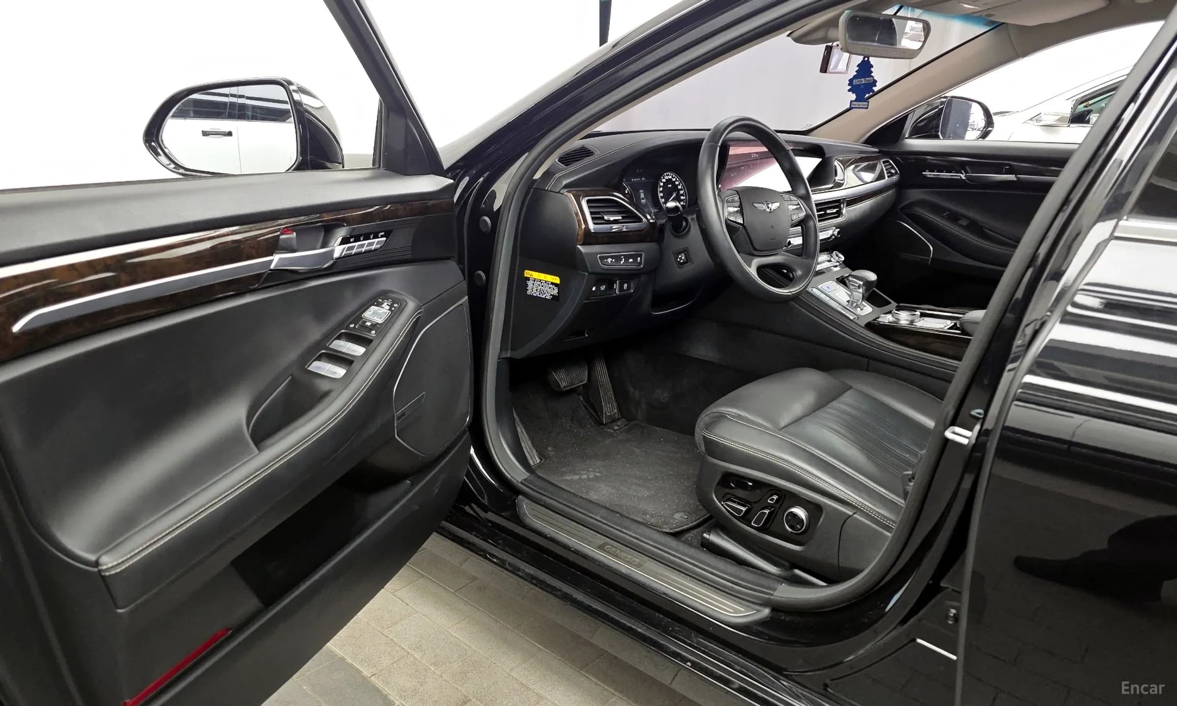 G90