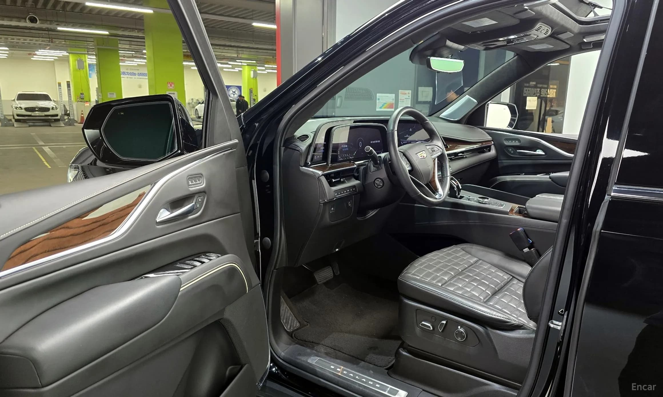 Escalade 5th Generation