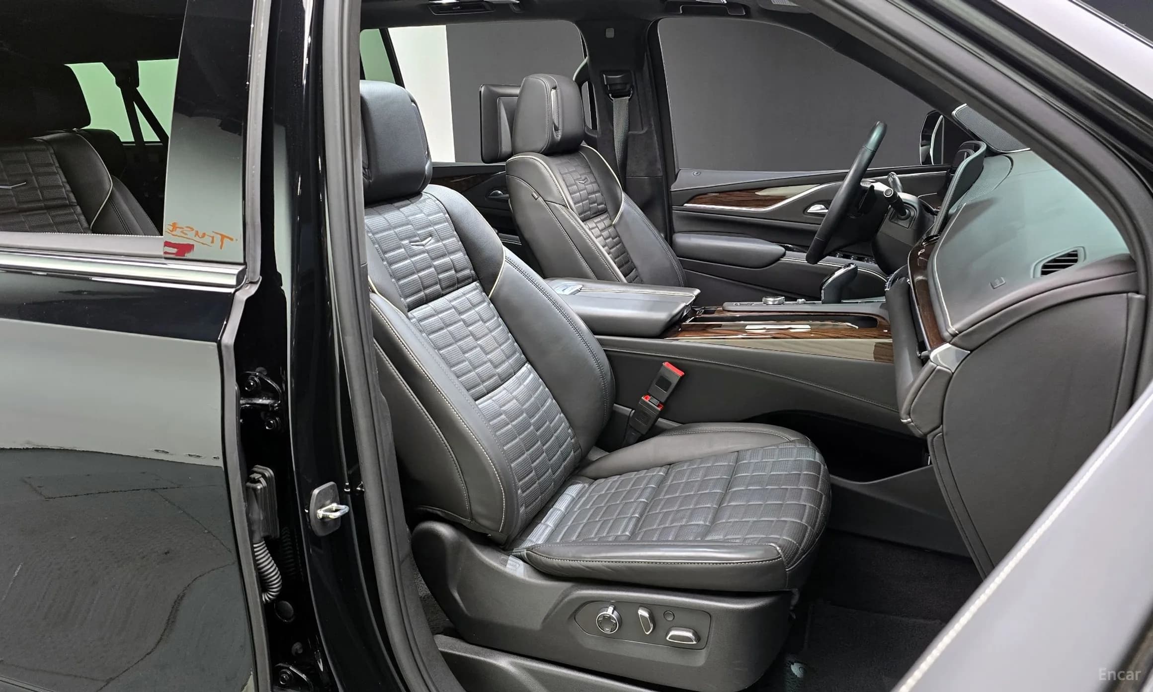 Escalade 5th Generation