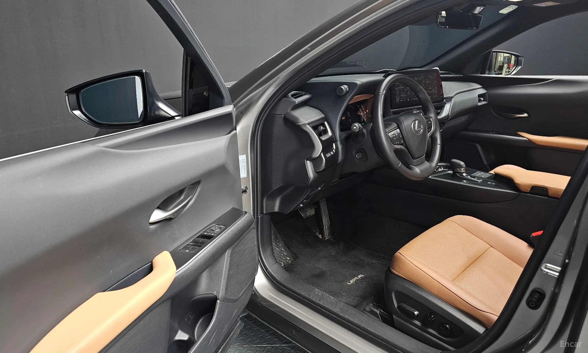 UX300h