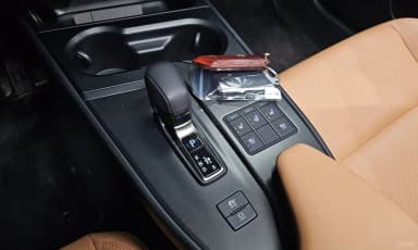 UX300h