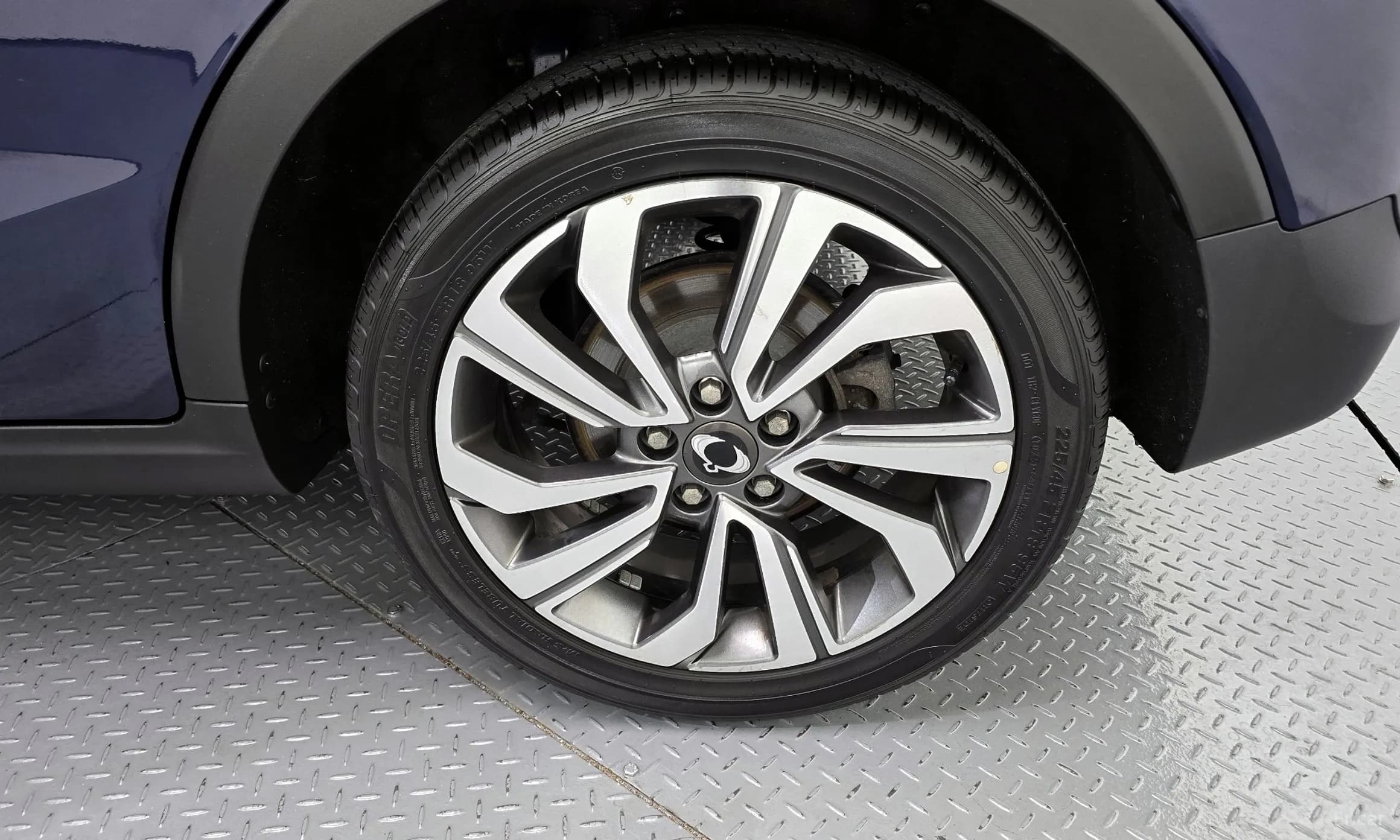Berry New Tivoli