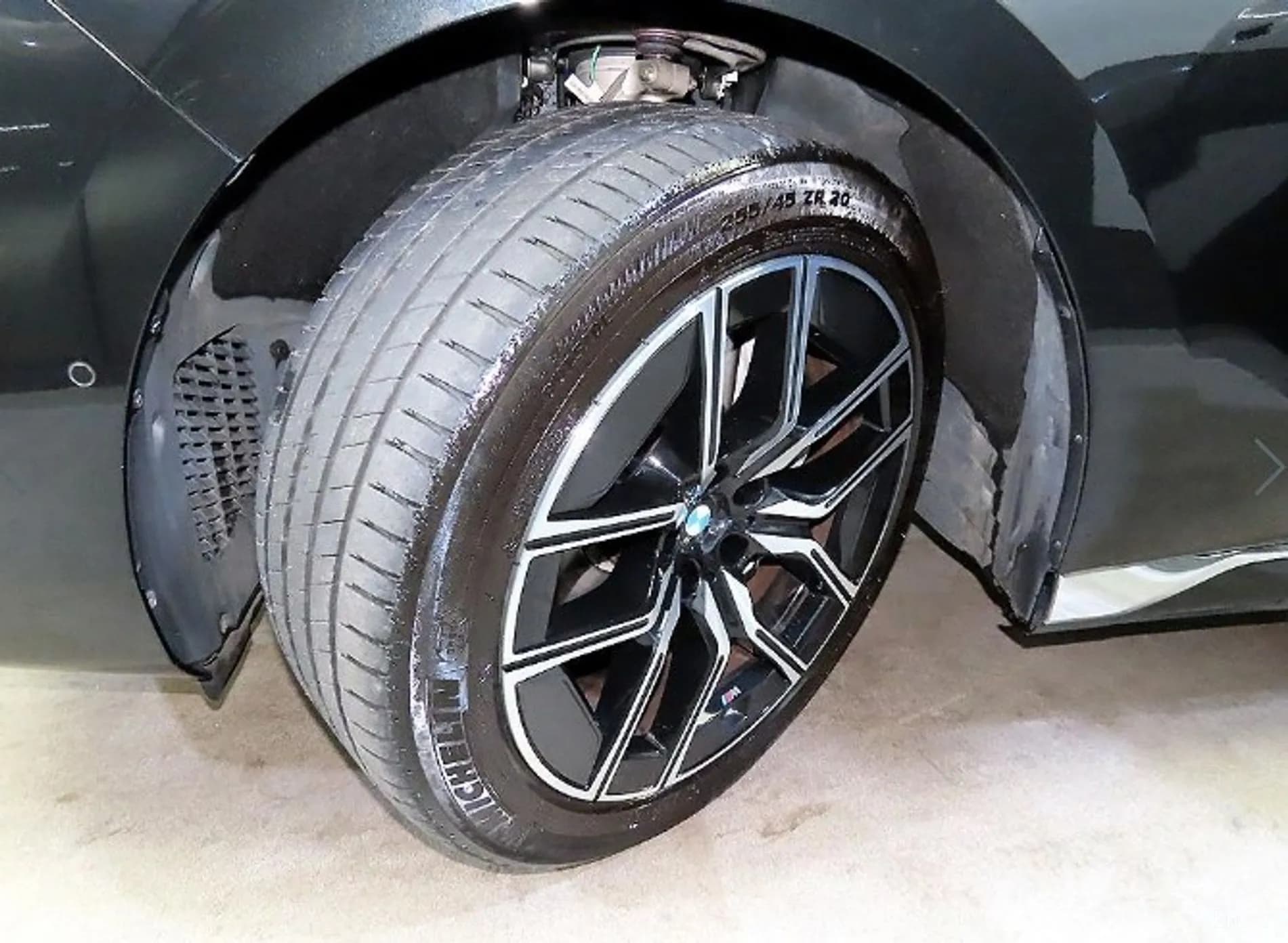 7 Series (G70)