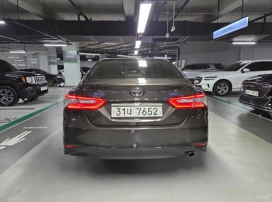 Camry (XV70)