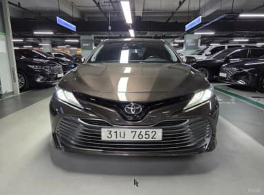 Camry (XV70)