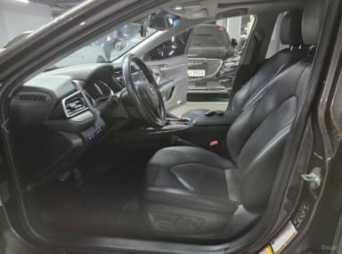 Camry (XV70)