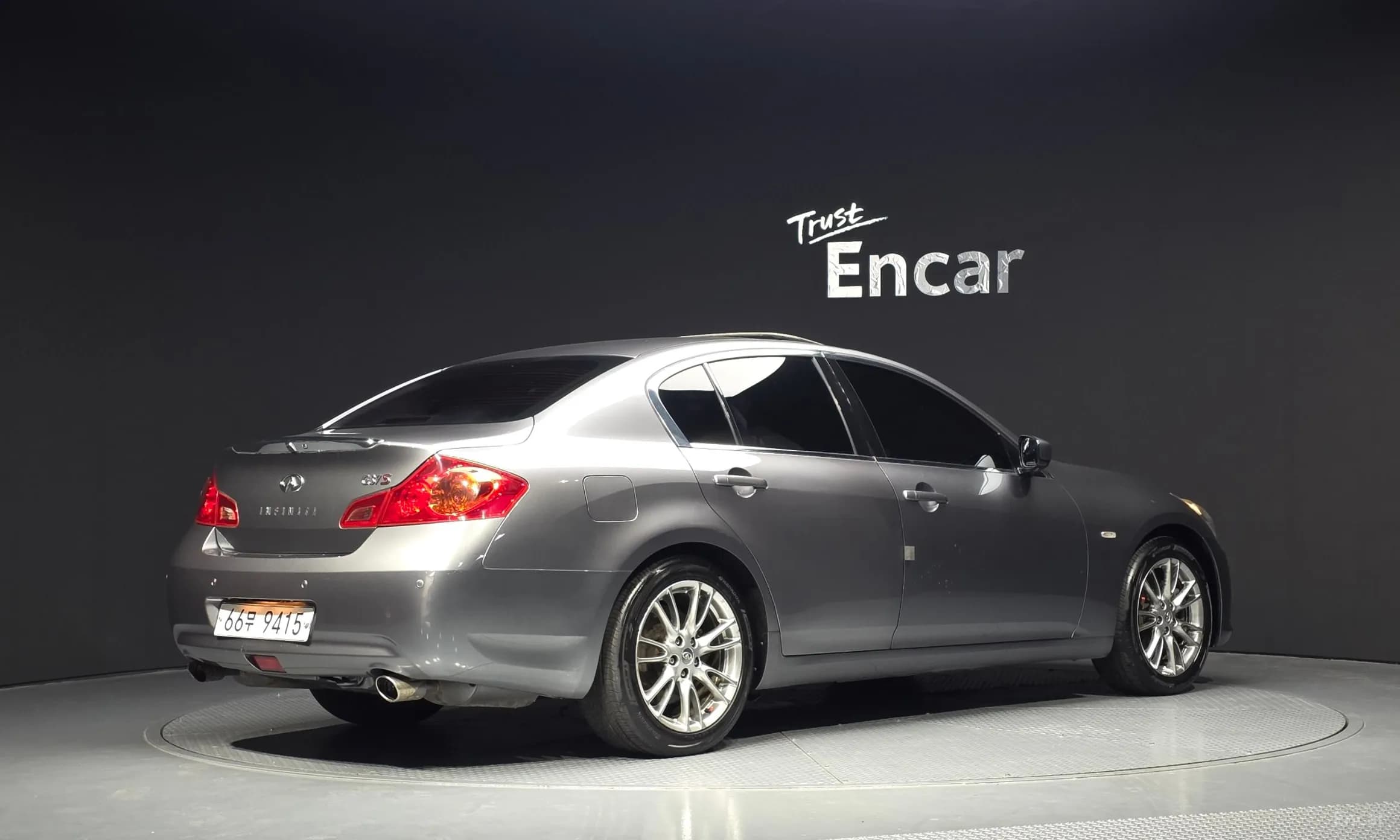 G37