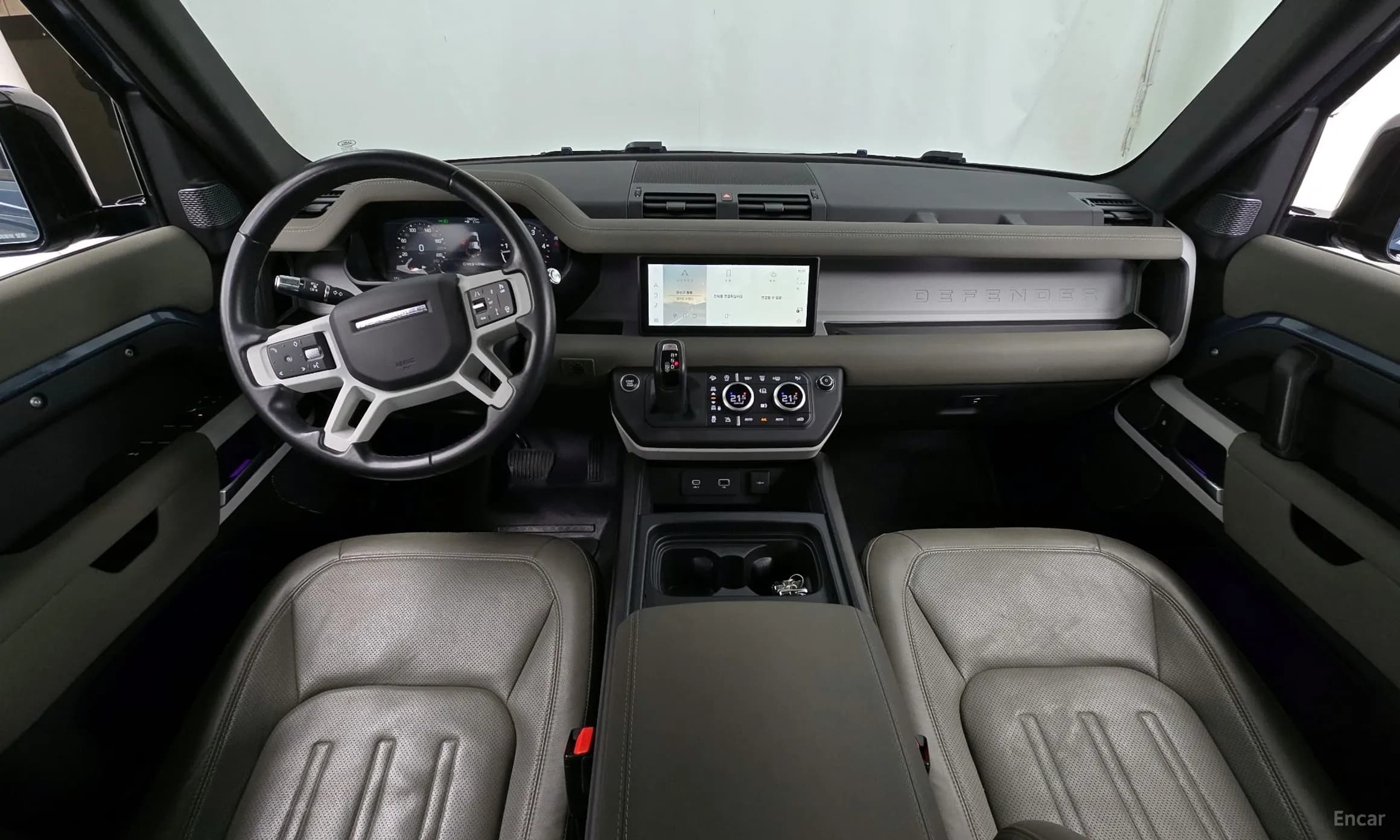Defender (L663)