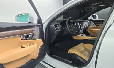 S90