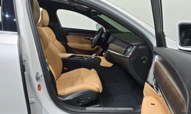 S90