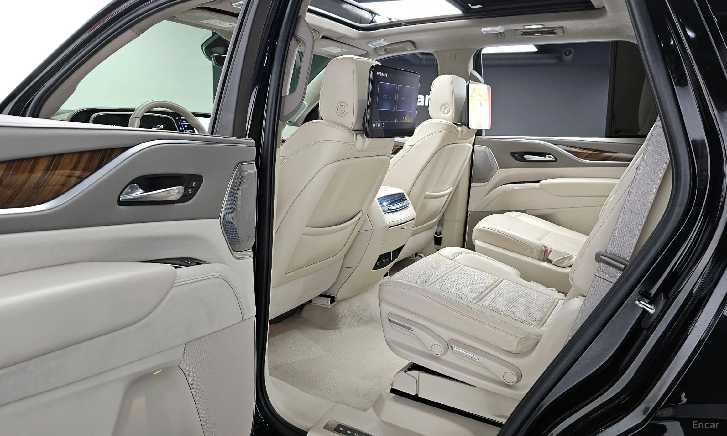 Escalade 5th Generation