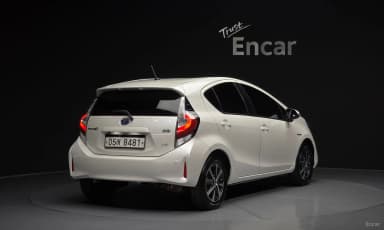 Prius C