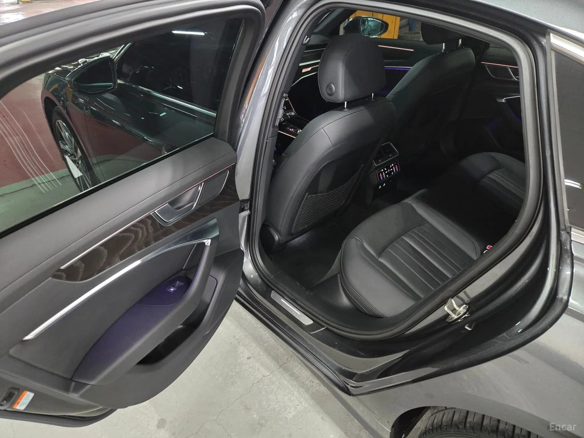 A6 (C8)
