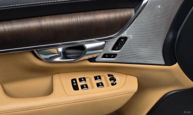 S90