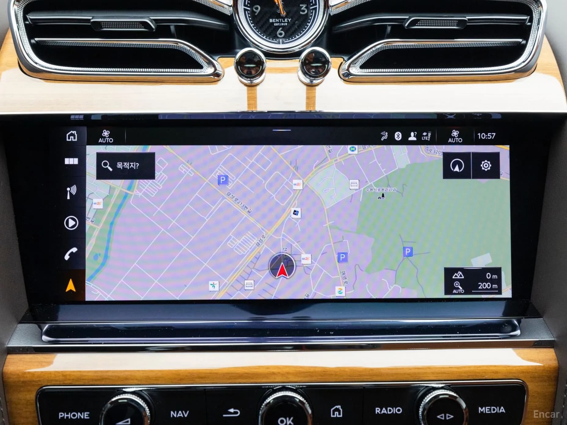 Bentayga