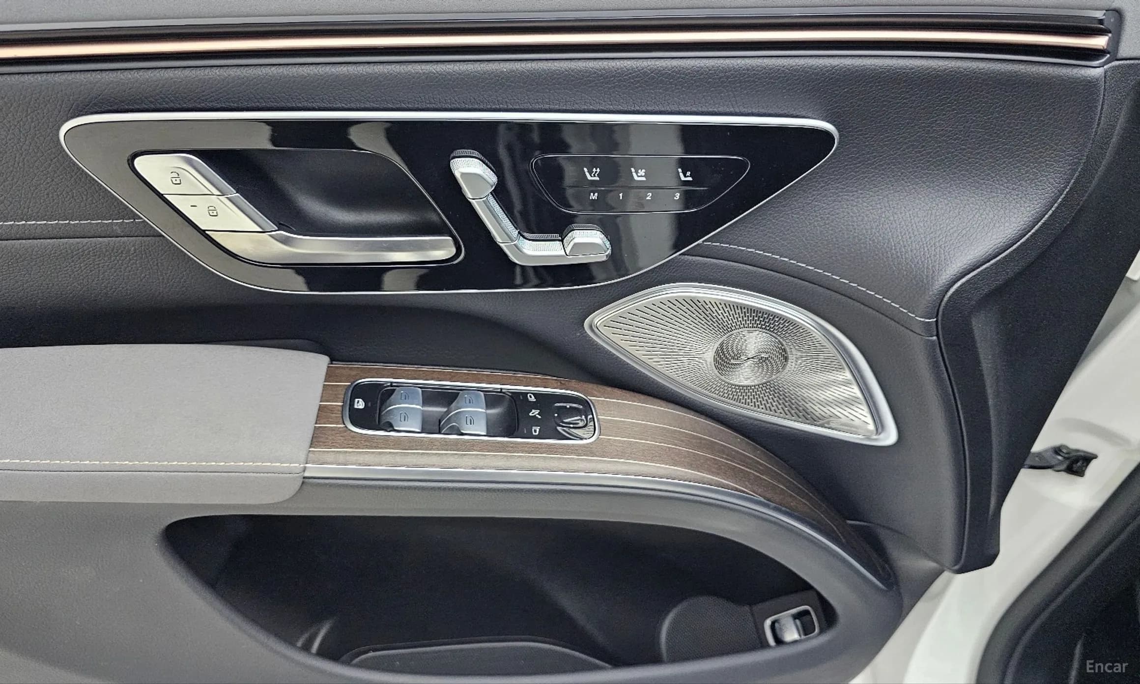 EQS SUV X296