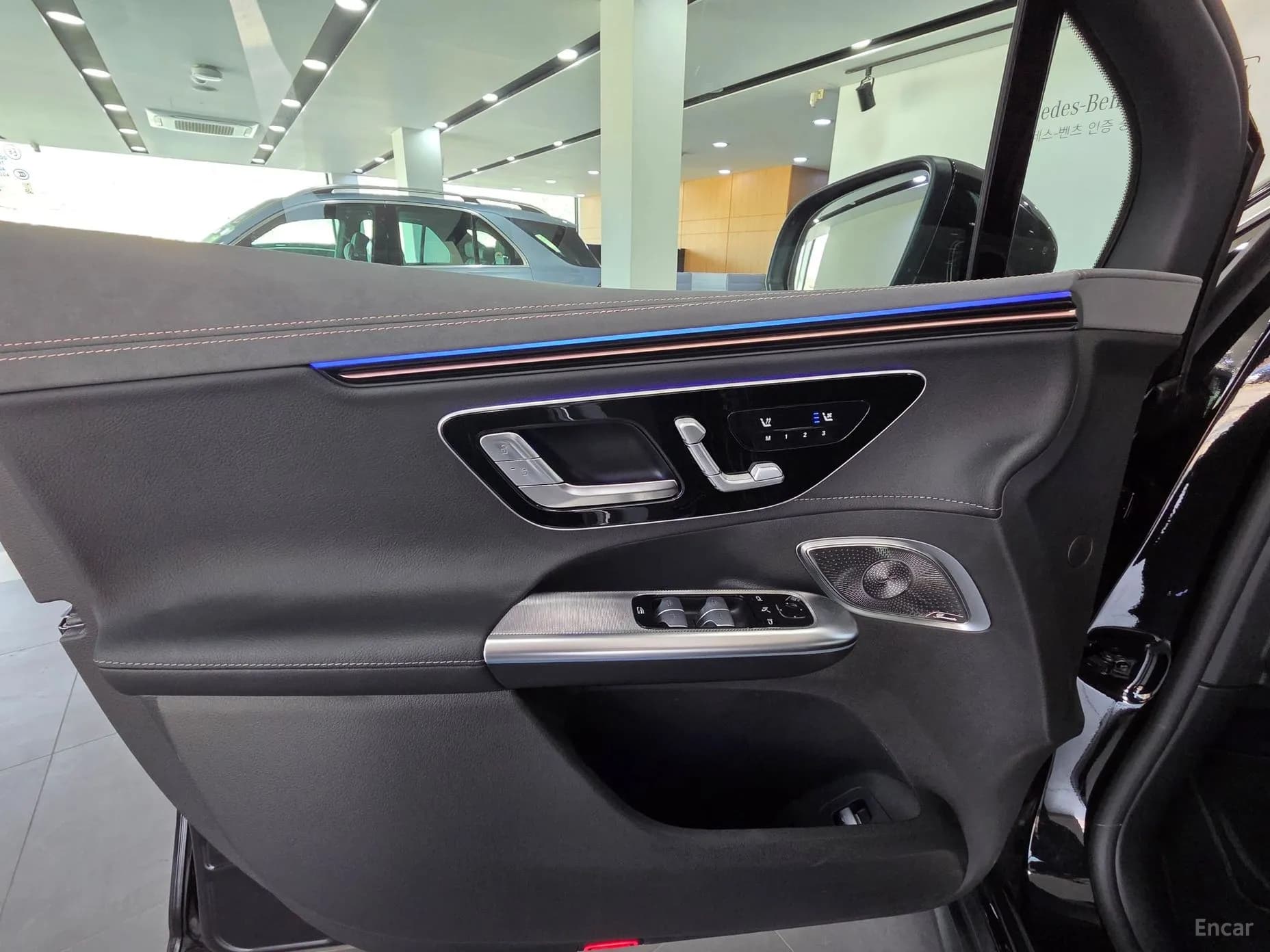 EQE SUV X294