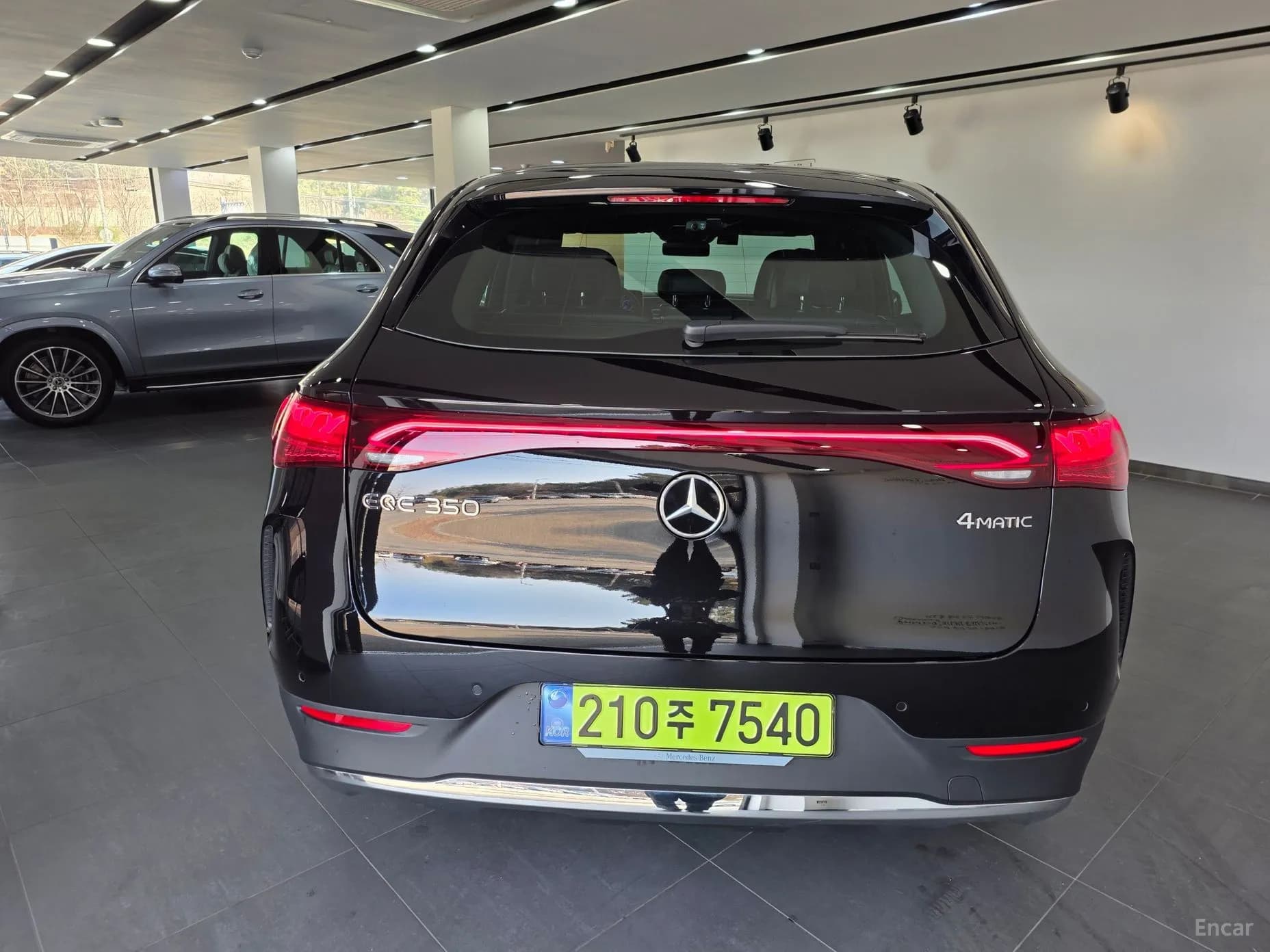 EQE SUV X294