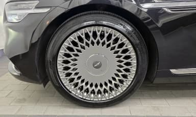 G90