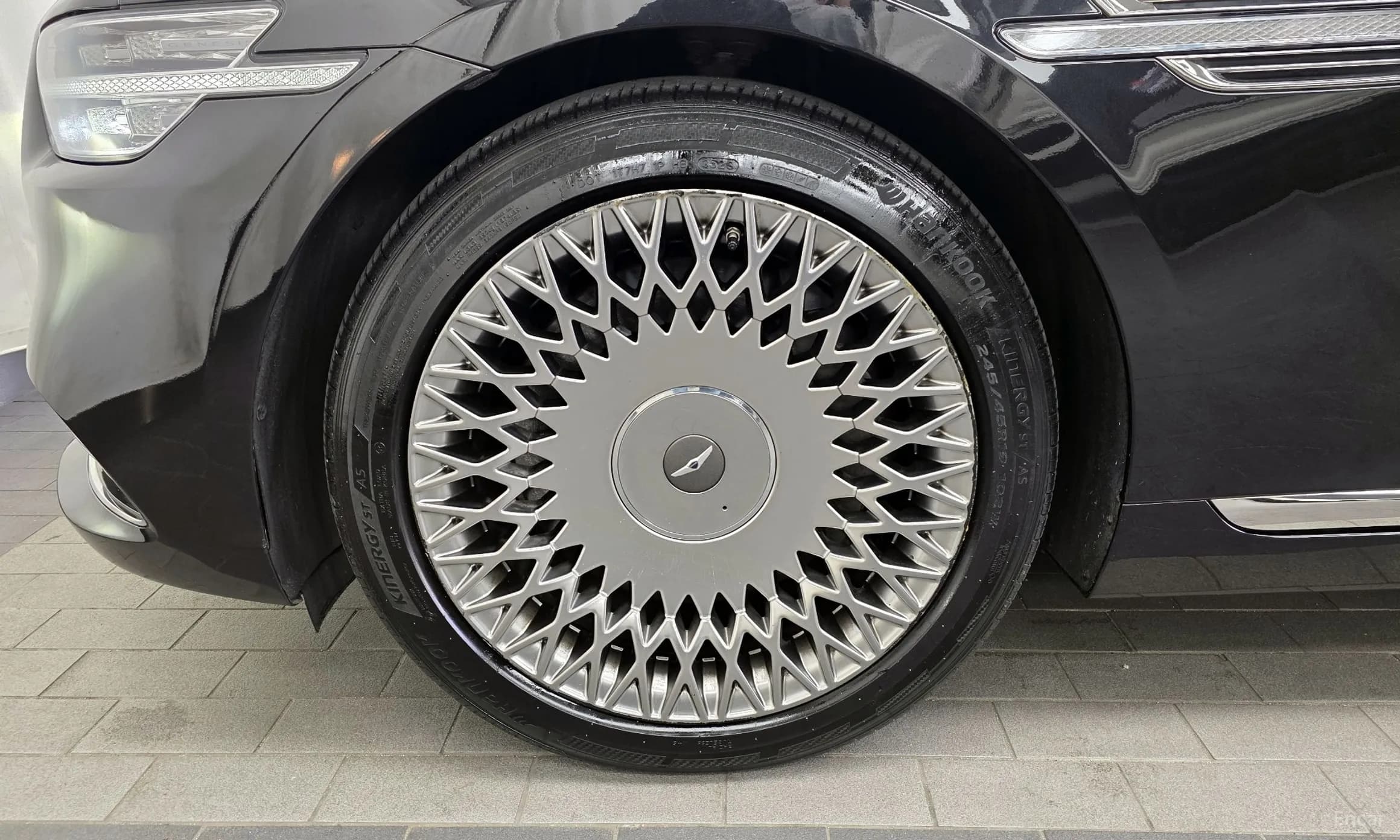 G90
