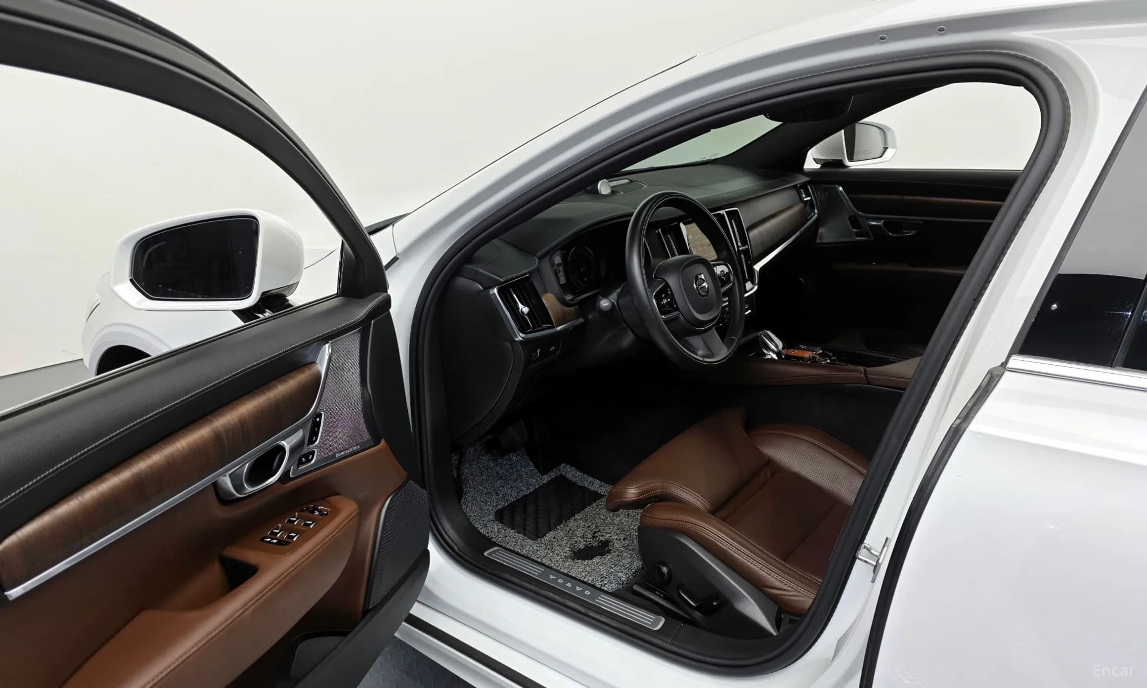 S90