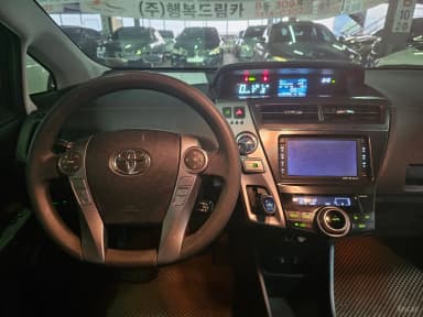 Prius V